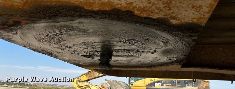 image for item DN0739 2001 Talbert equipment trailer