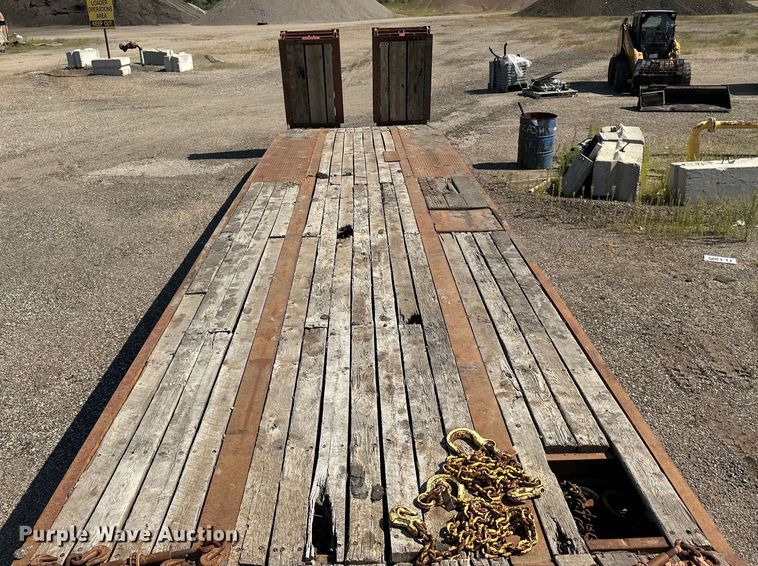 image for item DN0739 2001 Talbert equipment trailer