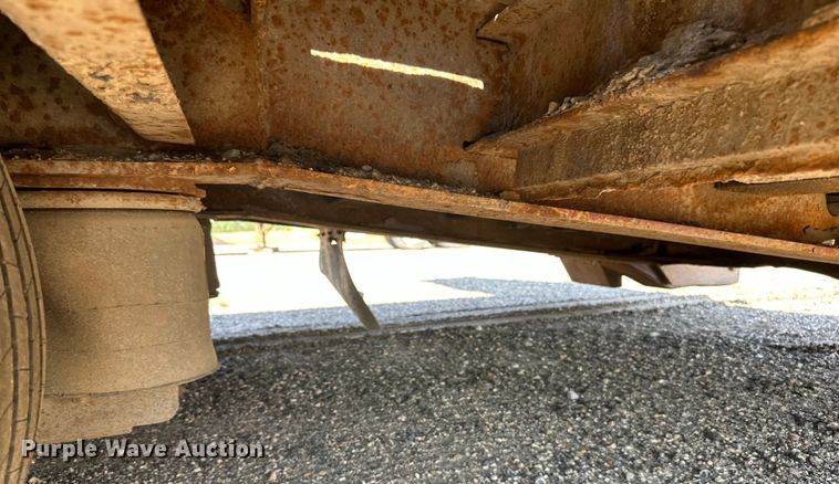 image for item DN0739 2001 Talbert equipment trailer