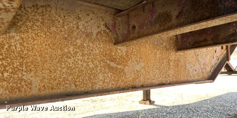 image for item DN0739 2001 Talbert equipment trailer