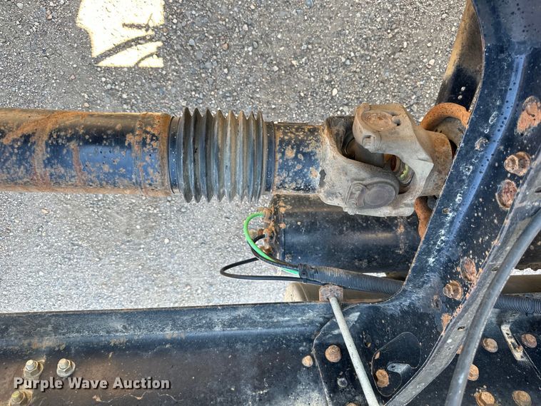 image for item DN0740 2003 International  9200i semi truck