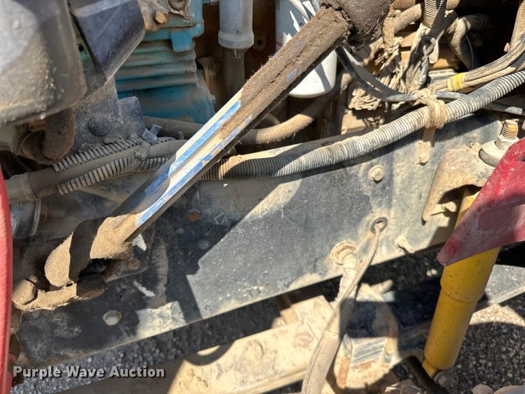 image for item DN0740 2003 International  9200i semi truck