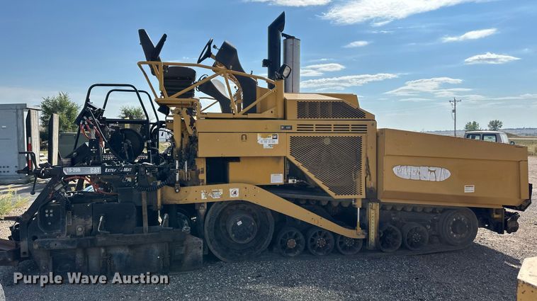 image for item DN0741 2011 Caterpillar  AP1055D paver
