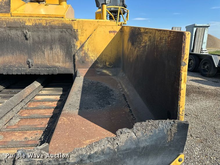 image for item DN0741 2011 Caterpillar  AP1055D paver