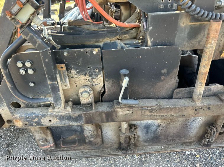 image for item DN0741 2011 Caterpillar  AP1055D paver