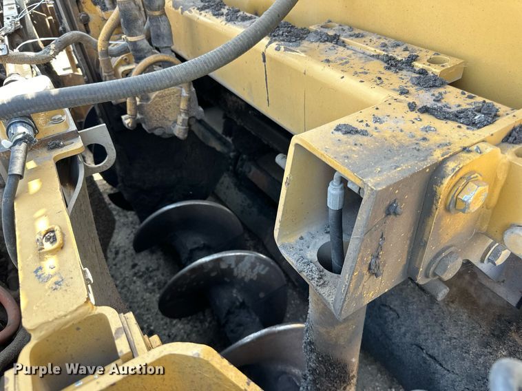image for item DN0741 2011 Caterpillar  AP1055D paver