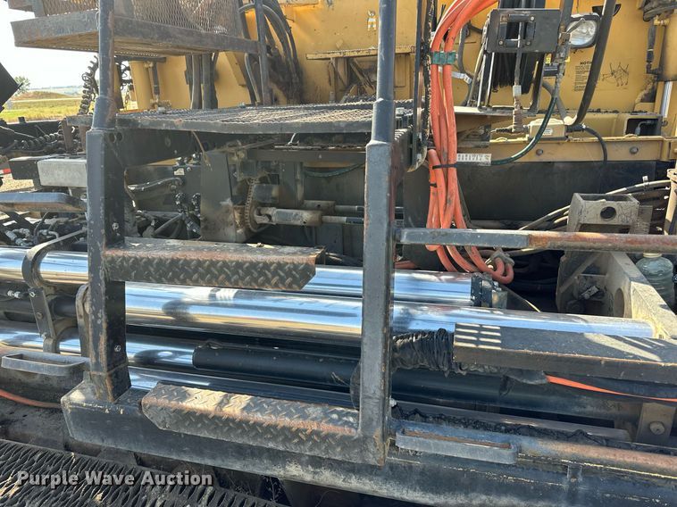 image for item DN0741 2011 Caterpillar  AP1055D paver