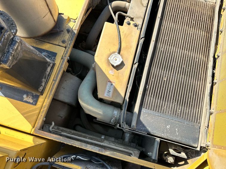 image for item DN0741 2011 Caterpillar  AP1055D paver