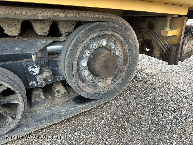 image for item DN0741 2011 Caterpillar  AP1055D paver