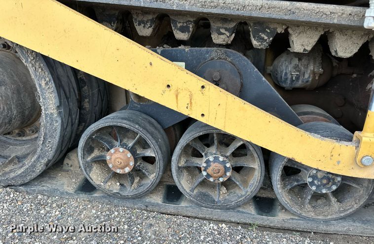 image for item DN0741 2011 Caterpillar  AP1055D paver