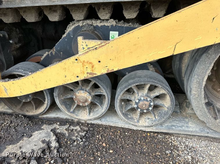 image for item DN0741 2011 Caterpillar  AP1055D paver