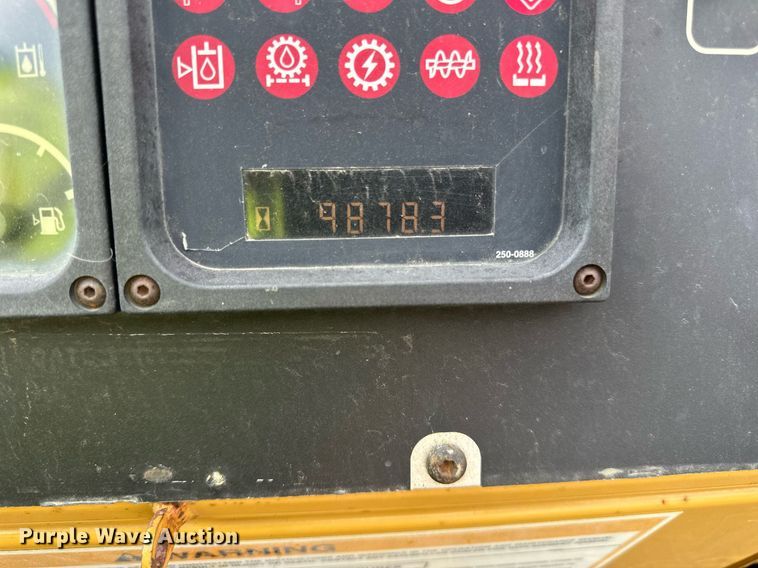 image for item DN0741 2011 Caterpillar  AP1055D paver