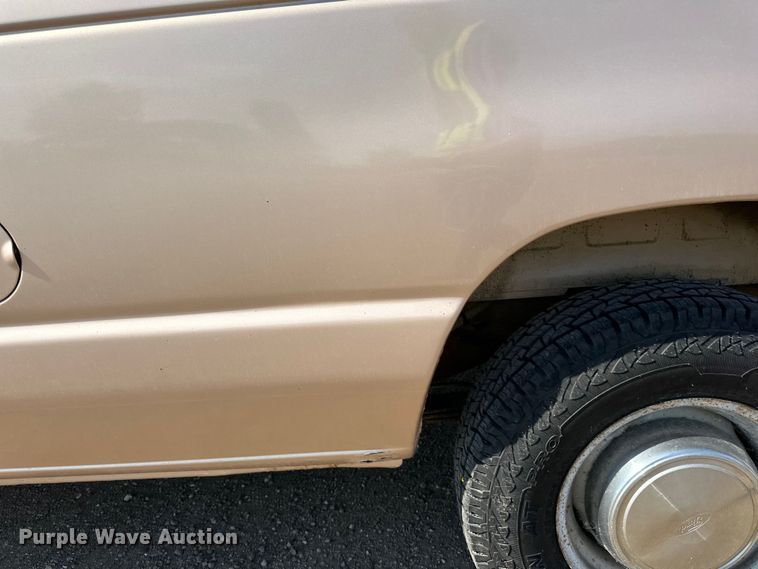 image for item DN0743 1998 Ford  E350 van