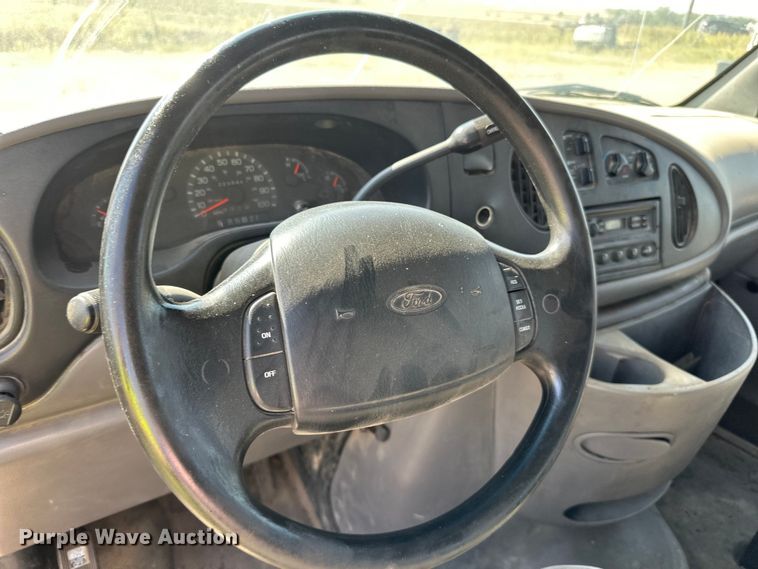 image for item DN0743 1998 Ford  E350 van