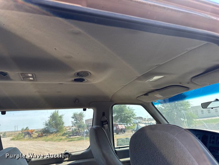 image for item DN0743 1998 Ford  E350 van