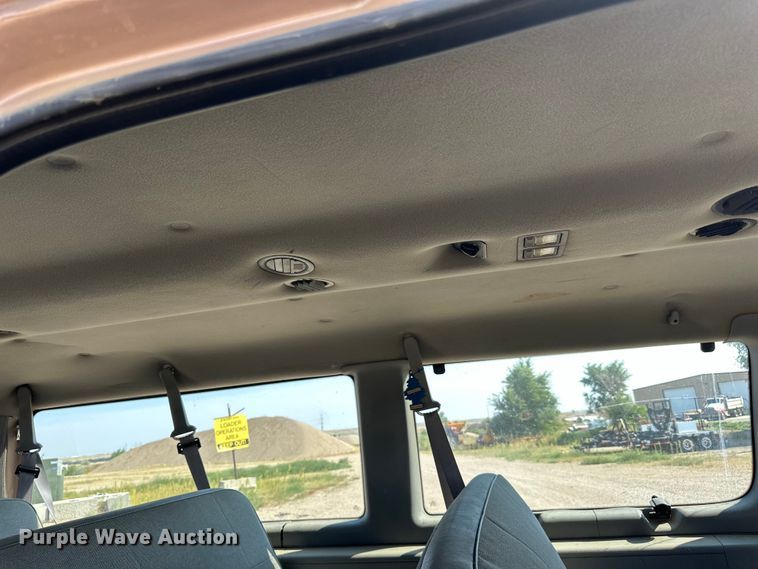 image for item DN0743 1998 Ford  E350 van