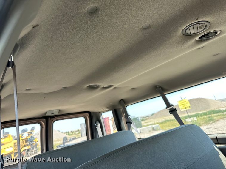 image for item DN0743 1998 Ford  E350 van