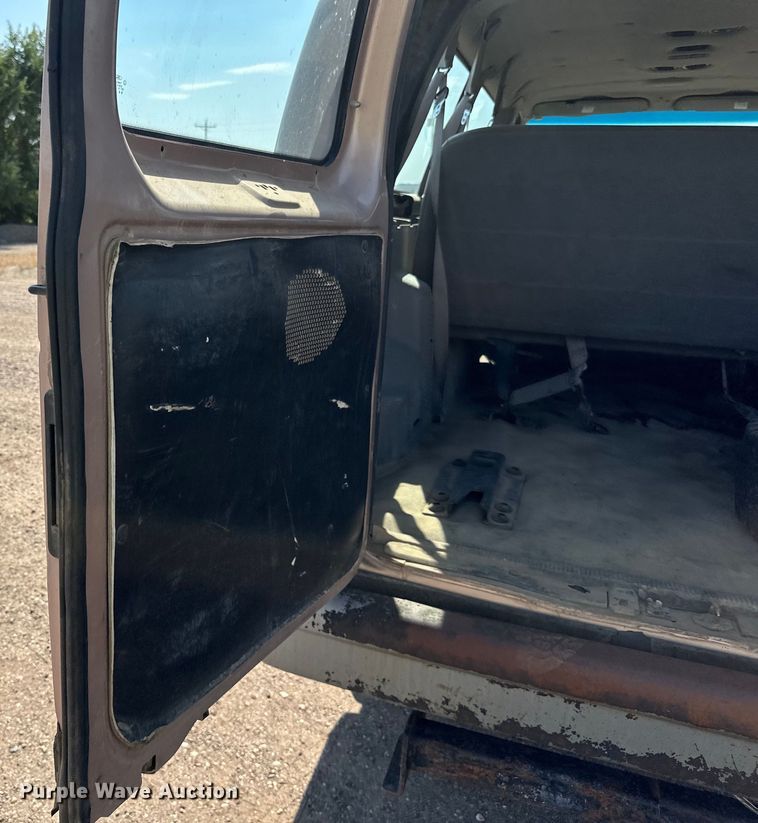 image for item DN0743 1998 Ford  E350 van