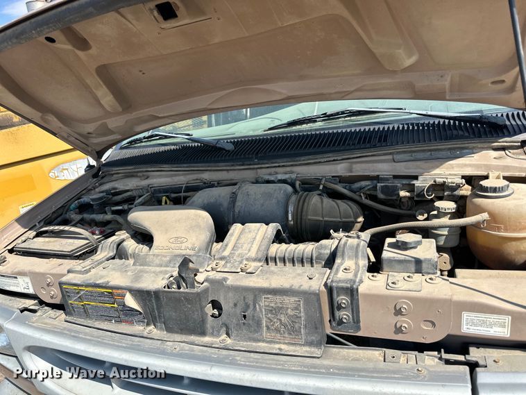 image for item DN0743 1998 Ford  E350 van