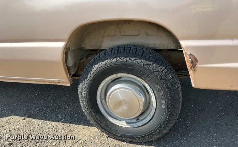 image for item DN0743 1998 Ford  E350 van