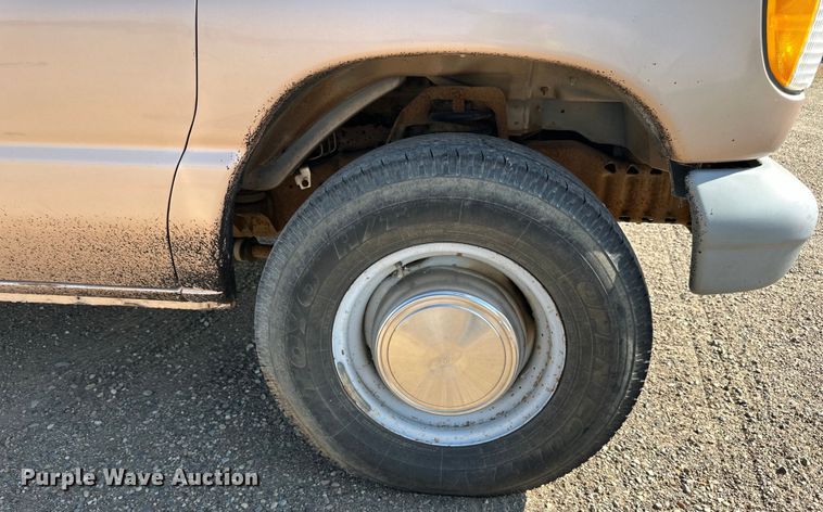 image for item DN0743 1998 Ford  E350 van