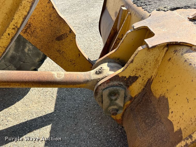 image for item DN0744 1998 Caterpillar  950F Series II wheel loader