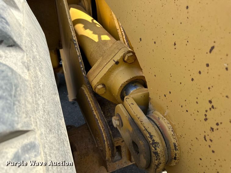 image for item DN0744 1998 Caterpillar  950F Series II wheel loader