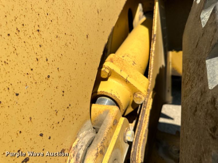image for item DN0744 1998 Caterpillar  950F Series II wheel loader