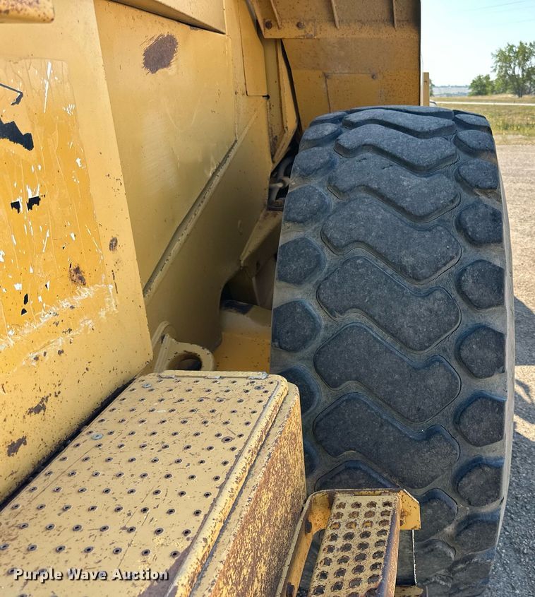 image for item DN0744 1998 Caterpillar  950F Series II wheel loader