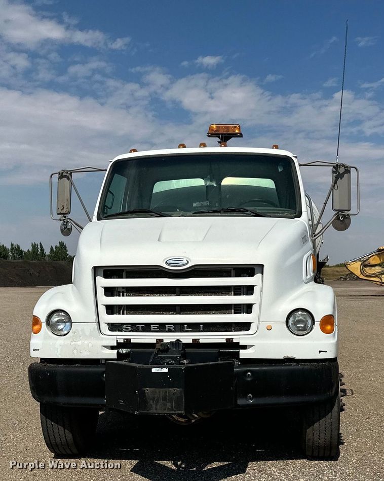 image for item DN0745 2005 Sterling  L7500 oil distributor truck