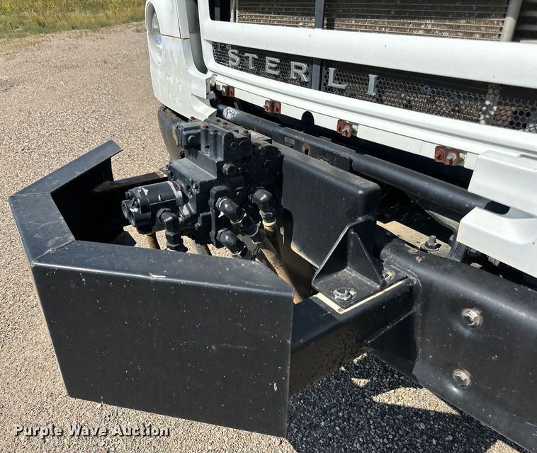 image for item DN0745 2005 Sterling  L7500 oil distributor truck