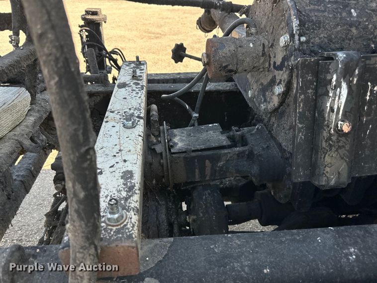 image for item DN0745 2005 Sterling  L7500 oil distributor truck