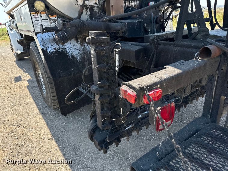 image for item DN0745 2005 Sterling  L7500 oil distributor truck