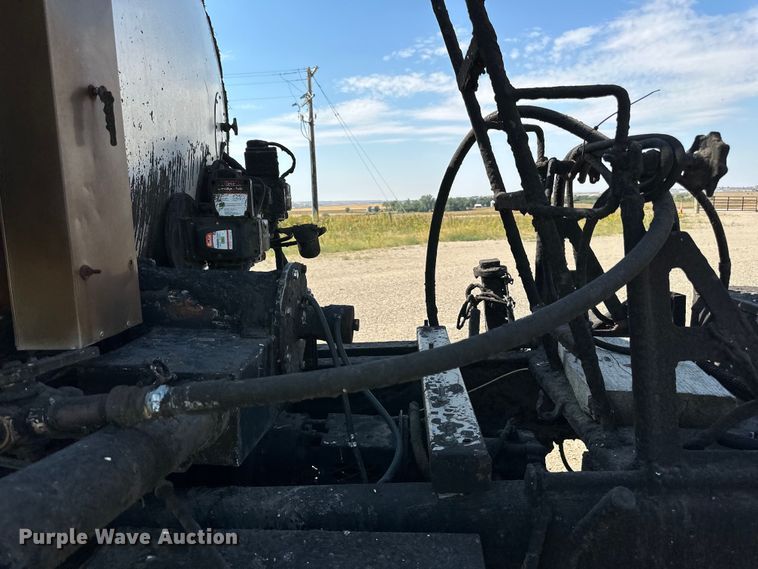 image for item DN0745 2005 Sterling  L7500 oil distributor truck