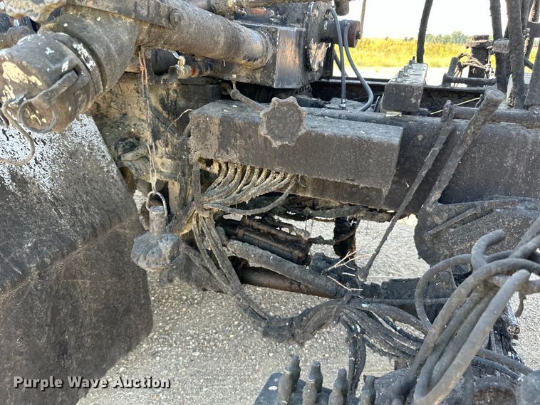 image for item DN0745 2005 Sterling  L7500 oil distributor truck