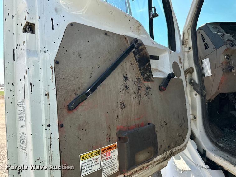 image for item DN0745 2005 Sterling  L7500 oil distributor truck