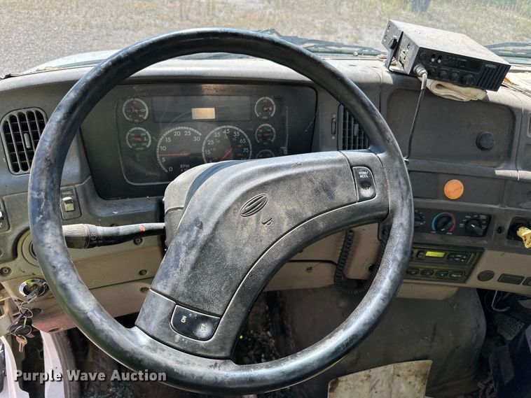 image for item DN0745 2005 Sterling  L7500 oil distributor truck