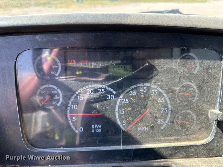 image for item DN0745 2005 Sterling  L7500 oil distributor truck