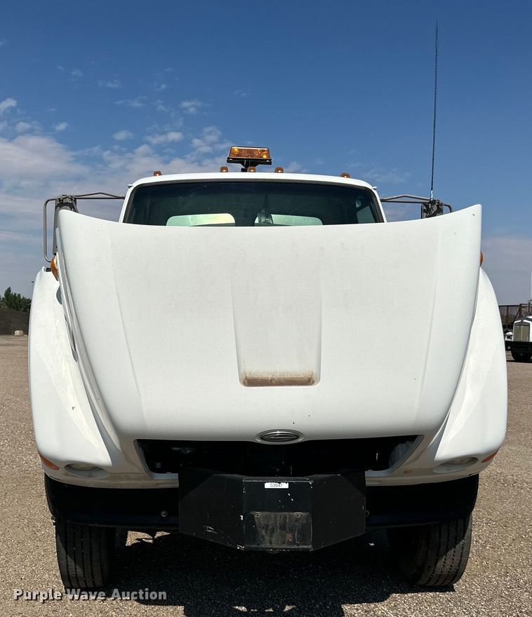 image for item DN0745 2005 Sterling  L7500 oil distributor truck