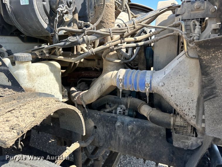 image for item DN0745 2005 Sterling  L7500 oil distributor truck