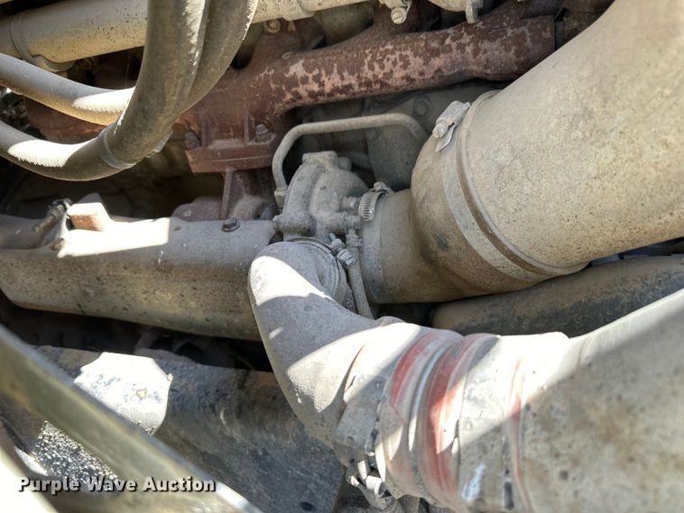 image for item DN0745 2005 Sterling  L7500 oil distributor truck