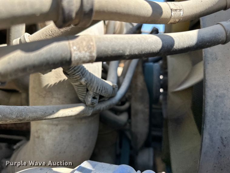 image for item DN0745 2005 Sterling  L7500 oil distributor truck