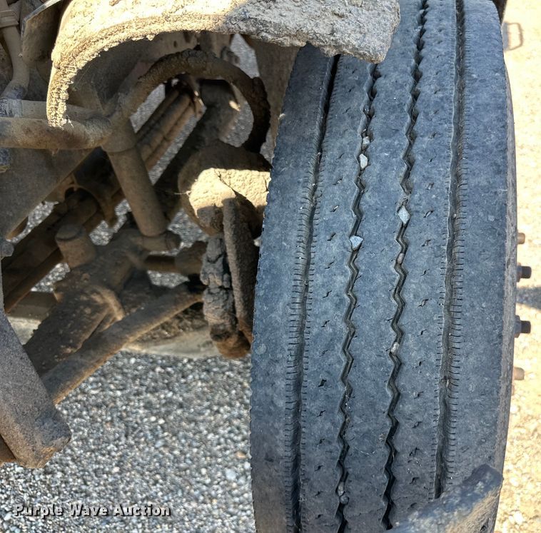 image for item DN0745 2005 Sterling  L7500 oil distributor truck