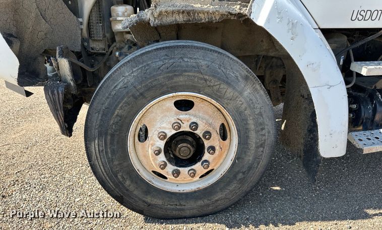 image for item DN0745 2005 Sterling  L7500 oil distributor truck