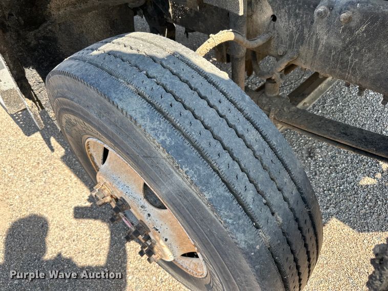 image for item DN0745 2005 Sterling  L7500 oil distributor truck