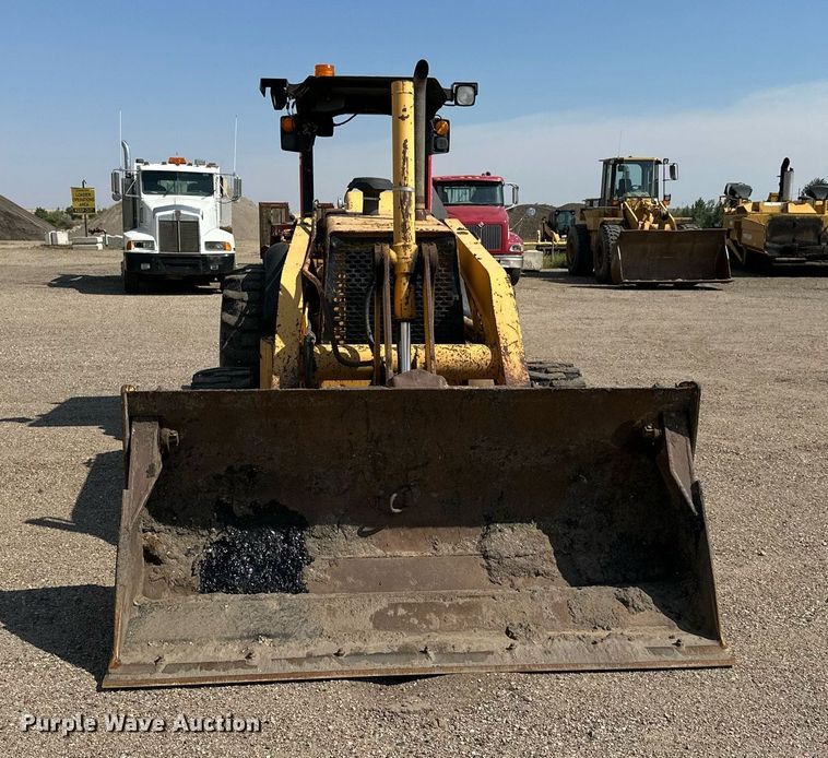image for item DN0746 John Deere 210LE landscape tractor