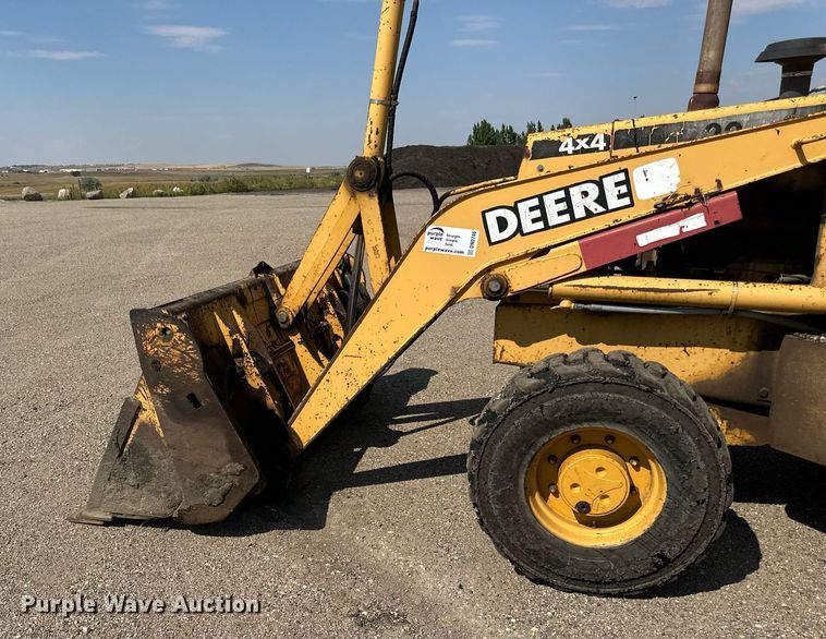 image for item DN0746 John Deere 210LE landscape tractor