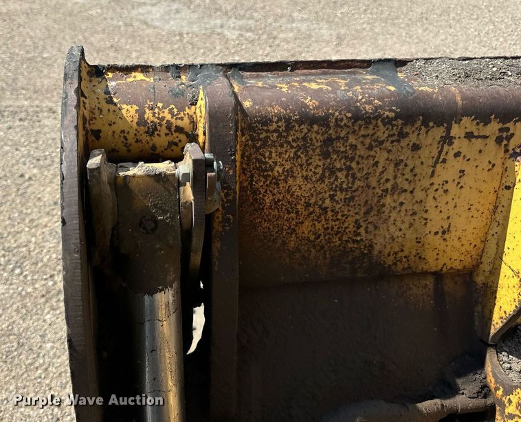 image for item DN0746 John Deere 210LE landscape tractor