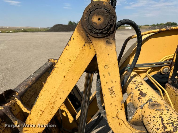 image for item DN0746 John Deere 210LE landscape tractor