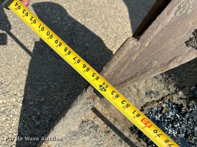 image for item DN0746 John Deere 210LE landscape tractor